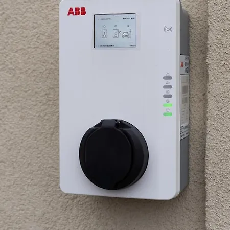 Air 201 *